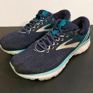 Woman Brooks Ghost 11